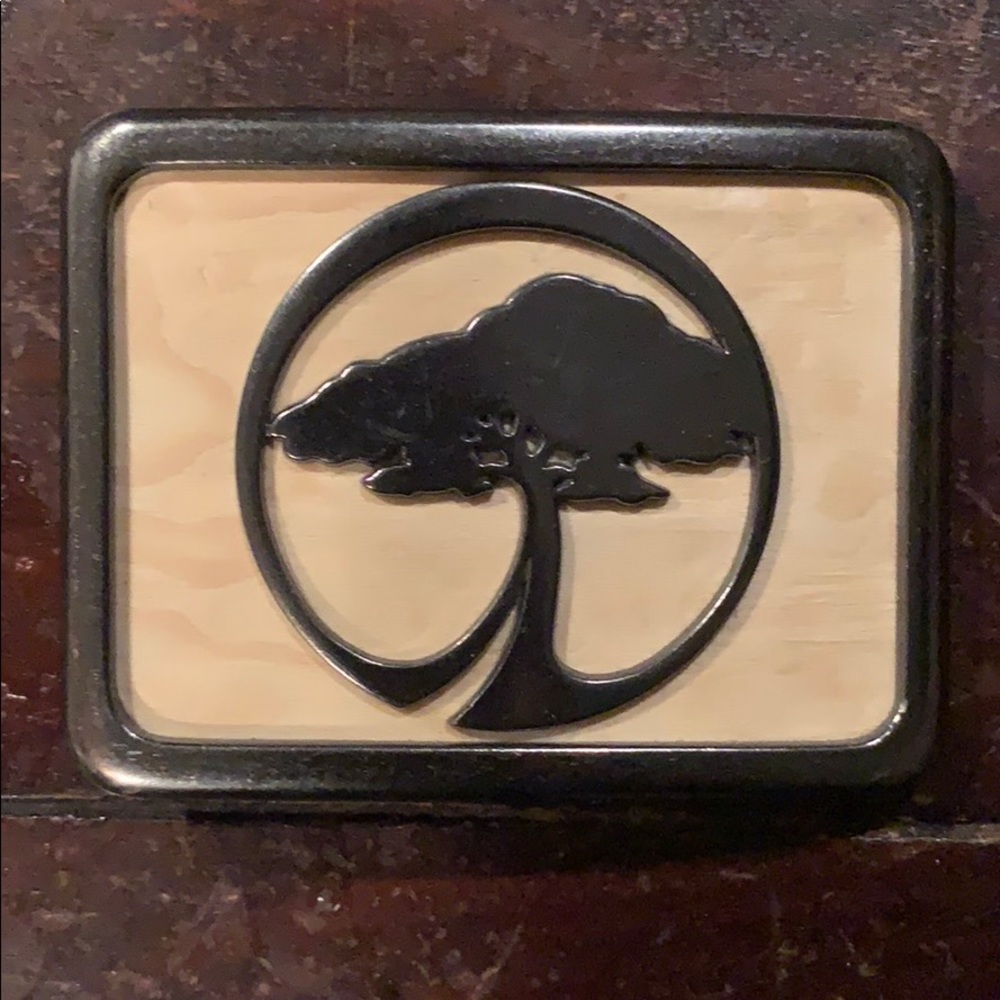 White Erable Skateboatd made Belt Buckle